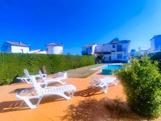 Chalet  Carrer juan de almenara 548. Ideal para el  disfrute o para inversion  casa con licencia turi Chalet  Carrer juan de almenara 548. Ideal para el  disfrute o para inversion  casa con licencia turi