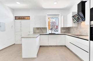 Maison  Calle tirso de molina. Excelente ubicación y precio para esta gran casa de 2 plantas re Maison  Calle tirso de molina. Excelente ubicación y precio para esta gran casa de 2 plantas re