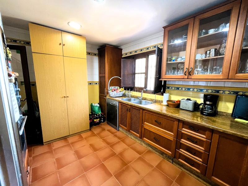 Foto 10bb4221-d62a-4c06-a689-350fd88b2bd1. Xalet amb xemeneia calefacció aparcament piscina a Alhaurín de la Torre Foto 10bb4221-d62a-4c06-a689-350fd88b2bd1. Xalet amb xemeneia calefacció aparcament piscina a Alhaurín de la Torre