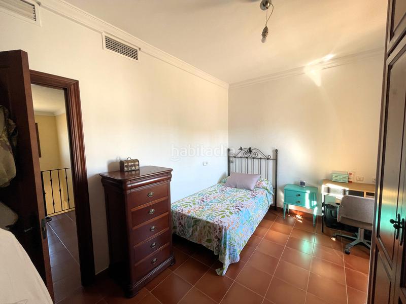 Foto 5d6cd2c6-e421-4f07-bed8-4fe3a50272b6. Xalet amb xemeneia calefacció aparcament piscina a Alhaurín de la Torre Foto 5d6cd2c6-e421-4f07-bed8-4fe3a50272b6. Xalet amb xemeneia calefacció aparcament piscina a Alhaurín de la Torre