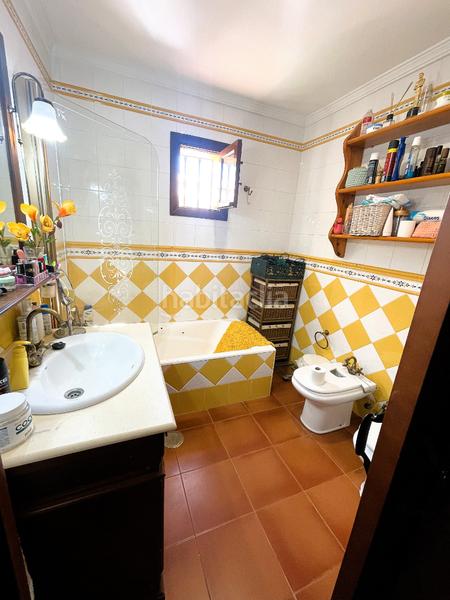 Foto afdb6b93-c6d7-4a5a-9fe8-56ba7776f854. Xalet amb xemeneia calefacció aparcament piscina a Alhaurín de la Torre Foto afdb6b93-c6d7-4a5a-9fe8-56ba7776f854. Xalet amb xemeneia calefacció aparcament piscina a Alhaurín de la Torre