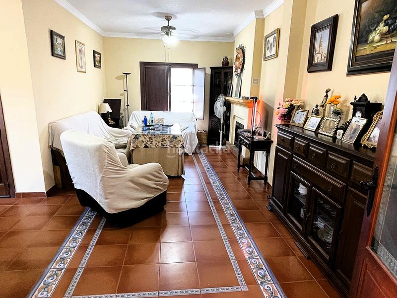 Foto dc2f8991-38cd-46d9-afe7-718450a7f863. Xalet amb xemeneia calefacció aparcament piscina a Alhaurín de la Torre Foto dc2f8991-38cd-46d9-afe7-718450a7f863. Xalet amb xemeneia calefacció aparcament piscina a Alhaurín de la Torre