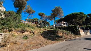 Terreny residencial a Carrer alzina 72. Gt_242 económica parcela en urbanización aiguaviva parc Terreny residencial a Carrer alzina 72. Gt_242 económica parcela en urbanización aiguaviva parc