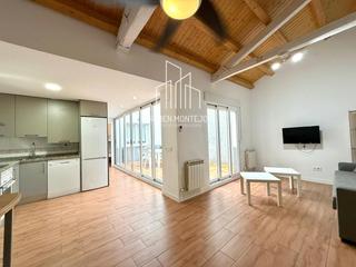 Casa adossada  Santa inés. Tu oasis en la ciudad casa reformada, luminosa y tranquila junto Casa adossada  Santa inés. Tu oasis en la ciudad casa reformada, luminosa y tranquila junto