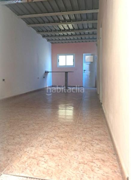 Foto c9a39ad6-5d7d-4649-b1bf-d2f6ec718a10. Casa a schiera in calle isaac albéniz 8 in La Pardilla - San Antonio Telde Foto c9a39ad6-5d7d-4649-b1bf-d2f6ec718a10. Casa a schiera in calle isaac albéniz 8 in La Pardilla - San Antonio Telde