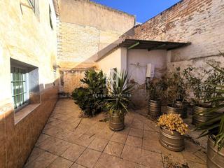 Haus Jaén. Casa en esquina con gran potencial en salar 206 m para reformar Haus Jaén. Casa en esquina con gran potencial en salar 206 m para reformar