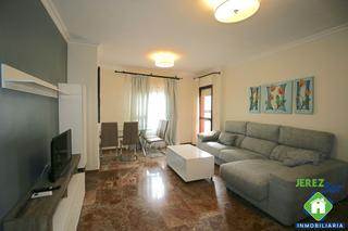 Miete Etagenwohnung in Vallesequillo. Gran piso frente a renfe   4 dormitorios  2 baños Miete Etagenwohnung in Vallesequillo. Gran piso frente a renfe   4 dormitorios  2 baños