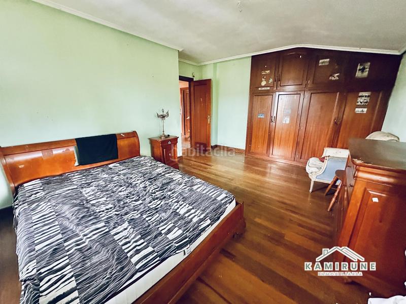 Foto b25f6137-c916-4d45-8e92-1e49011aa1d4. Casa amb aparcament a Lezama Foto b25f6137-c916-4d45-8e92-1e49011aa1d4. Casa amb aparcament a Lezama