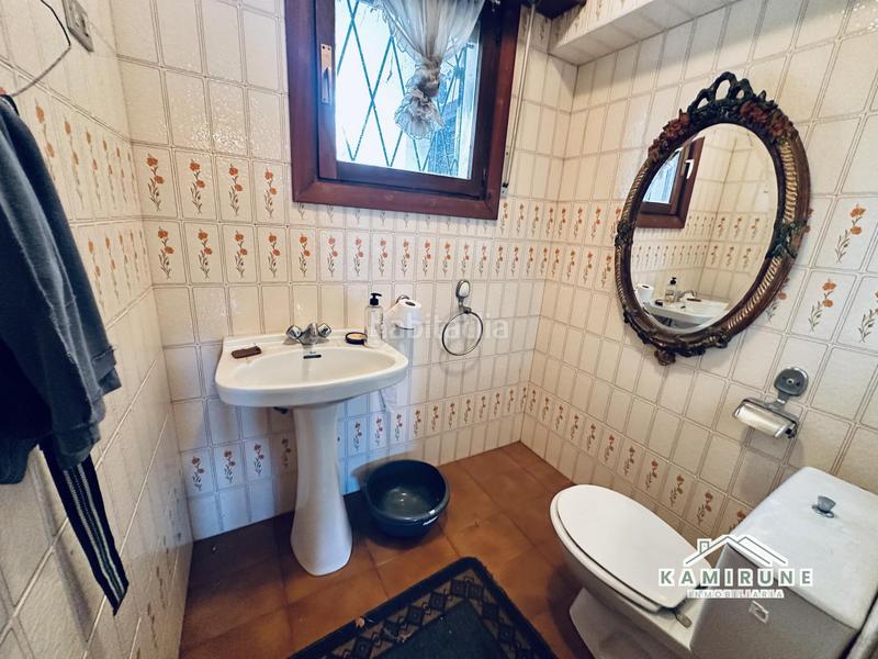 Foto d0d2cefd-cbe9-44f2-b927-dd27eade4fde. Casa amb aparcament a Lezama Foto d0d2cefd-cbe9-44f2-b927-dd27eade4fde. Casa amb aparcament a Lezama