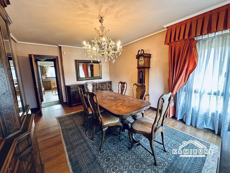 Foto df7d4a65-b9a2-473c-9212-ed83961335f9. Casa amb aparcament a Lezama Foto df7d4a65-b9a2-473c-9212-ed83961335f9. Casa amb aparcament a Lezama