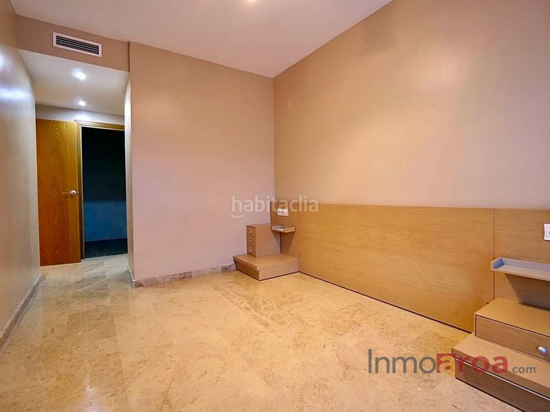 Foto 71f8f133-9dcd-4b94-84b0-f5f2f3b57534. Affitto piano terra con riscaldamento parcheggio piscina in Paterna Foto 71f8f133-9dcd-4b94-84b0-f5f2f3b57534. Affitto piano terra con riscaldamento parcheggio piscina in Paterna