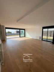 Casa aparellada a Urbanitzacions. Casa de obra nueva con vistas al mar en mataró Casa aparellada a Urbanitzacions. Casa de obra nueva con vistas al mar en mataró