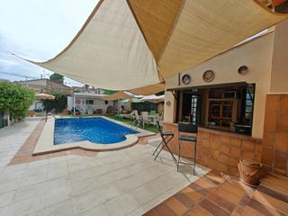 Chalet in Los Balcones-Los Altos. Se vende espectacular chalet con piscina privada en torrevieja Chalet in Los Balcones-Los Altos. Se vende espectacular chalet con piscina privada en torrevieja