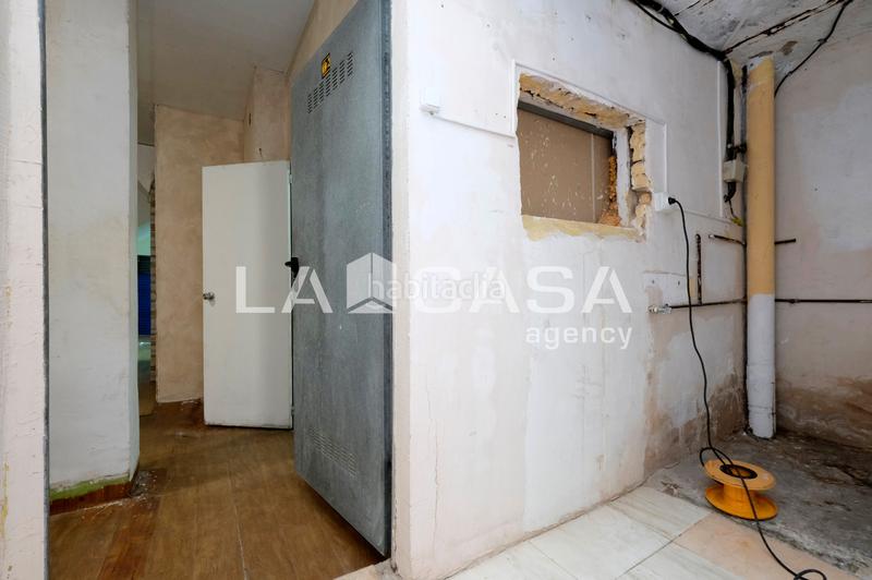 Foto 7052059b-b894-462c-b52e-9bde7f55d9ee. Local comercial local en venta en calle de la jota en Barcelona Foto 7052059b-b894-462c-b52e-9bde7f55d9ee. Local comercial local en venta en calle de la jota en Barcelona