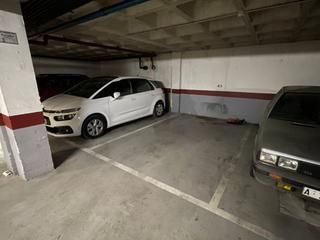 Posto auto  Calle general espartero. Garaje y trastero en venta en calle general espartero Posto auto  Calle general espartero. Garaje y trastero en venta en calle general espartero