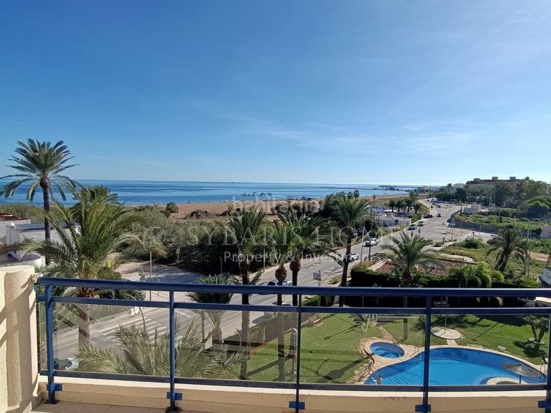 Foto dfe6d5e4-9f50-4f1b-b8ef-90a45979665a. Àtic amb calefacció aparcament piscina a Les Bassetes - El Marjal Dénia Foto dfe6d5e4-9f50-4f1b-b8ef-90a45979665a. Àtic amb calefacció aparcament piscina a Les Bassetes - El Marjal Dénia