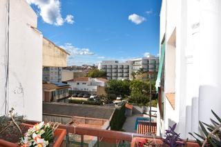 Pis  Carrer girona. Piso céntrico con amplio balcón ascensor para entrar a vivir Pis  Carrer girona. Piso céntrico con amplio balcón ascensor para entrar a vivir