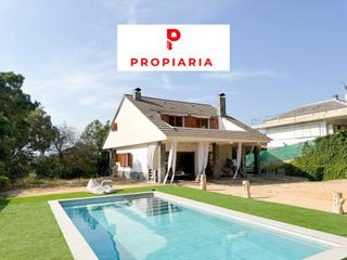 Maison à Terrafortuna - Puig Ventós. Gran casa con piscina Maison à Terrafortuna - Puig Ventós. Gran casa con piscina