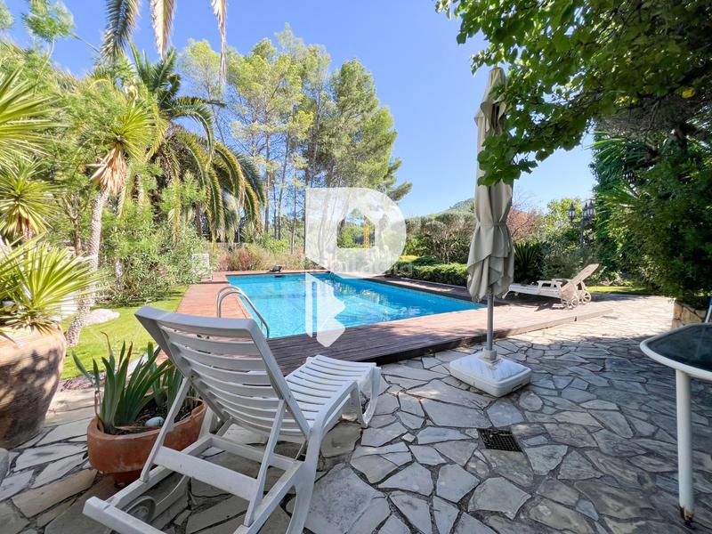 Foto 1be07d6a-1ce8-4ddb-8151-6f7df3819cd8. Casa amb calefacció aparcament piscina a Vallirana Foto 1be07d6a-1ce8-4ddb-8151-6f7df3819cd8. Casa amb calefacció aparcament piscina a Vallirana