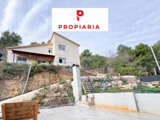 Haus  Vallirana. Acogedora casa con jardín Haus  Vallirana. Acogedora casa con jardín