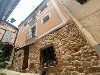 Maison jumelée à Torre de Don Miguel. Casa torre de don miguel Maison jumelée à Torre de Don Miguel. Casa torre de don miguel