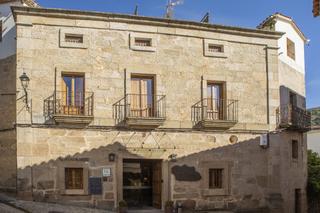 Édifice à San Martín de Trevejo. Hotel san martín de trevejo Édifice à San Martín de Trevejo. Hotel san martín de trevejo