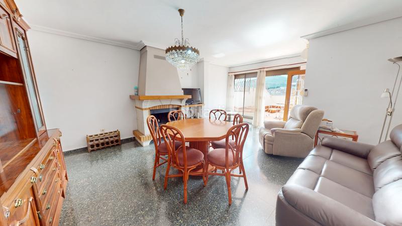 Foto 6f468a68-236e-4dc0-a485-eaa1dc39aecf. Attico con camino in Eixample Alcoi Foto 6f468a68-236e-4dc0-a485-eaa1dc39aecf. Attico con camino in Eixample Alcoi