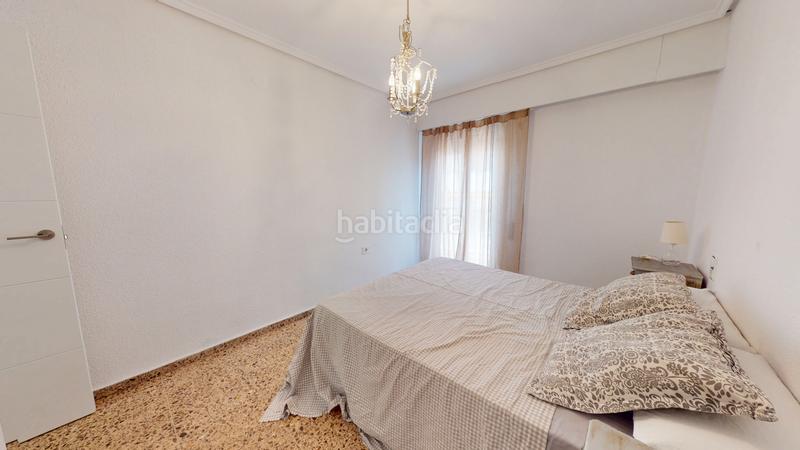 Foto c390c9e4-4a49-4e39-beb3-f0aa63c214ea. Pis a Sax Foto c390c9e4-4a49-4e39-beb3-f0aa63c214ea. Pis a Sax