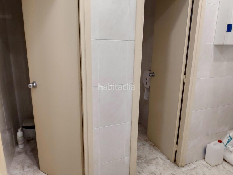 Foto 5bf2ffd5-e08d-4250-9ffb-06a3eea66a47. Local comercial a Centre Hospitalet de Llobregat (L´) Foto 5bf2ffd5-e08d-4250-9ffb-06a3eea66a47. Local comercial a Centre Hospitalet de Llobregat (L´)