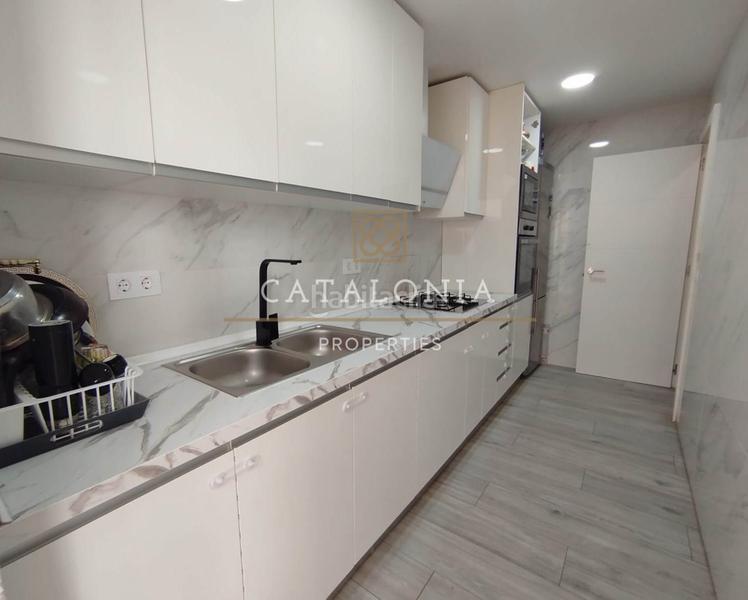 Foto d80b3dc0-38f9-43bd-8907-68ffbb148e63. Appartamento con camino in Rocafonda Mataró Foto d80b3dc0-38f9-43bd-8907-68ffbb148e63. Appartamento con camino in Rocafonda Mataró