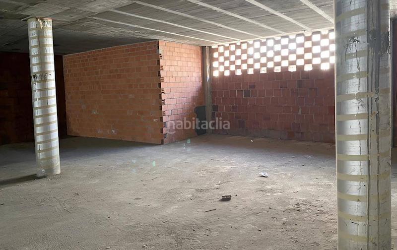 Foto 0f5d0231-d8ba-4ac0-8c85-c8402be71c9c. Bureau dans Cee Foto 0f5d0231-d8ba-4ac0-8c85-c8402be71c9c. Bureau dans Cee