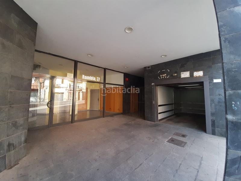 Foto b8b7cb1a-99d8-4297-939c-f9934c9cf7e4. Aparcament cotxe a Centre Sant Boi de Llobregat Foto b8b7cb1a-99d8-4297-939c-f9934c9cf7e4. Aparcament cotxe a Centre Sant Boi de Llobregat