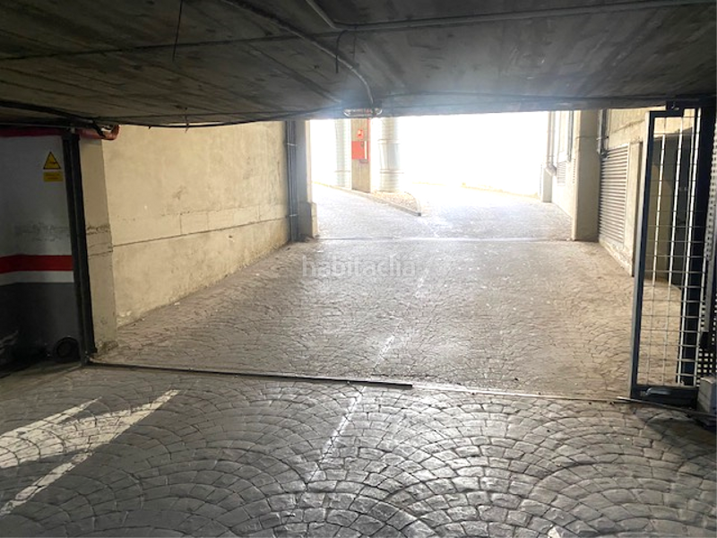 Foto a190ae06-d031-4e92-917a-0bb66d78a82d. Parking voiture dans Valdepelayo-Montepinos-Arroyo Culebro Leganés Foto a190ae06-d031-4e92-917a-0bb66d78a82d. Parking voiture dans Valdepelayo-Montepinos-Arroyo Culebro Leganés