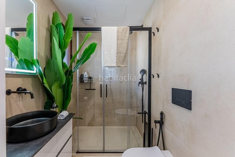 Foto b3b0998e-f8b4-4d09-b3c7-2c3901293dce. Casa a schiera con parcheggio piscina in los arqueros - puerto del almendro Benahavís Foto b3b0998e-f8b4-4d09-b3c7-2c3901293dce. Casa a schiera con parcheggio piscina in los arqueros - puerto del almendro Benahavís
