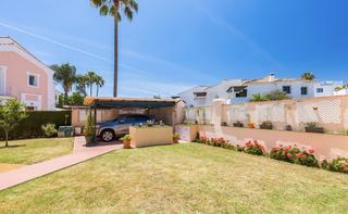 Chalet in Nueva Alcántara Chalet in Nueva Alcántara