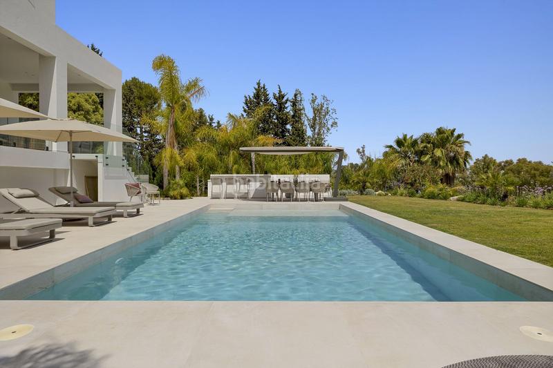 Foto 1ad9de2a-18b3-4f69-b6be-76ec3694663c. Chalet con parcheggio piscina in La Alquería Benahavís Foto 1ad9de2a-18b3-4f69-b6be-76ec3694663c. Chalet con parcheggio piscina in La Alquería Benahavís