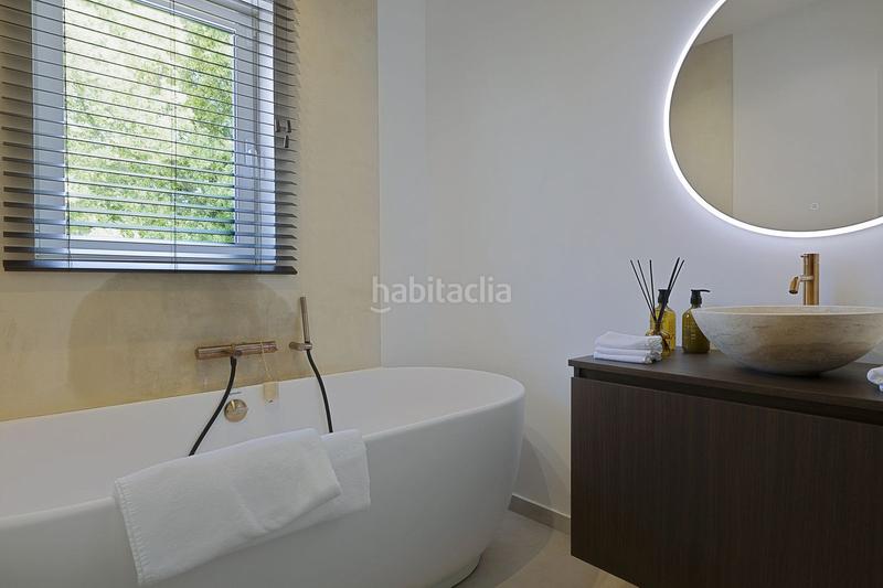 Foto 8a4ce671-a5a9-48d9-a8b0-58fb4f7a3bed. Chalet con parcheggio piscina in La Alquería Benahavís Foto 8a4ce671-a5a9-48d9-a8b0-58fb4f7a3bed. Chalet con parcheggio piscina in La Alquería Benahavís