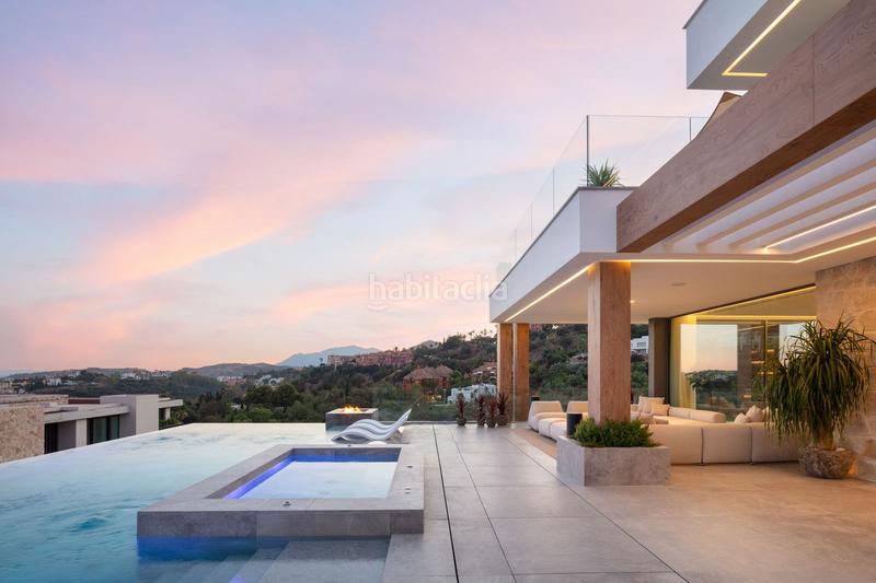 Foto 5e940287-5bd5-4bc0-94e9-76dfb3b8c6cd. Chalet mit parking pool in La Quinta Benahavís Foto 5e940287-5bd5-4bc0-94e9-76dfb3b8c6cd. Chalet mit parking pool in La Quinta Benahavís