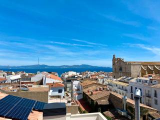 Pis Carrer del pintor joan massanet. Apartamento en el casco antiguo y a 300m de la playa Pis Carrer del pintor joan massanet. Apartamento en el casco antiguo y a 300m de la playa