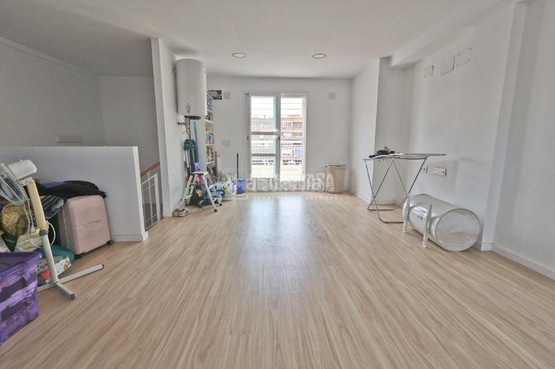 Foto 988ad5d1-2d30-4e91-8035-341a5fff13fc. Casa aparellada amb aparcament a El Baladre Sagunt Foto 988ad5d1-2d30-4e91-8035-341a5fff13fc. Casa aparellada amb aparcament a El Baladre Sagunt