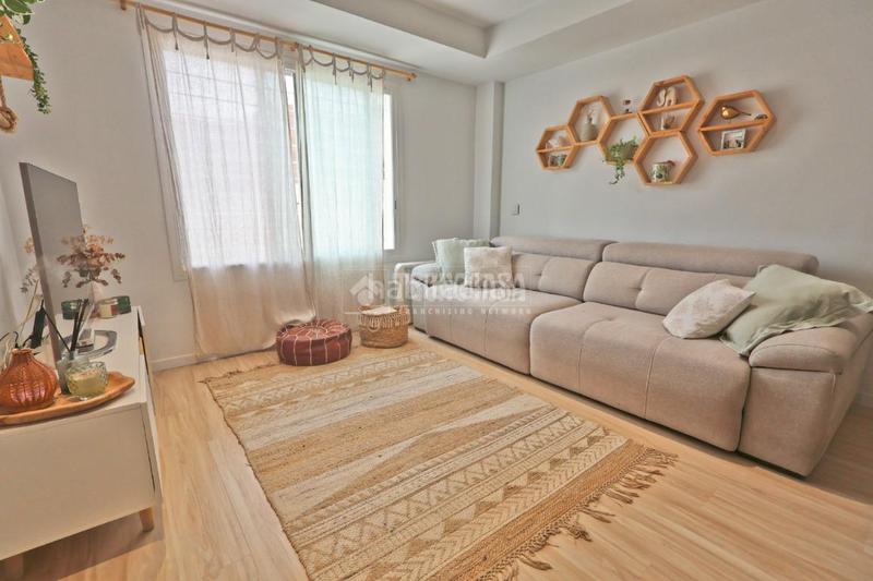 Foto ce0a8225-23c3-4c15-abd4-12e94451b41a. Casa aparellada amb aparcament a El Baladre Sagunt Foto ce0a8225-23c3-4c15-abd4-12e94451b41a. Casa aparellada amb aparcament a El Baladre Sagunt