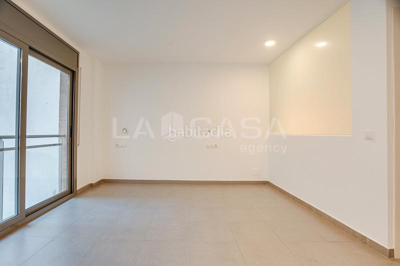 Foto 0544097b-5bd2-442e-838f-2b8e2ba072a9. Local commercial dans Sagrada Família Barcelona Foto 0544097b-5bd2-442e-838f-2b8e2ba072a9. Local commercial dans Sagrada Família Barcelona