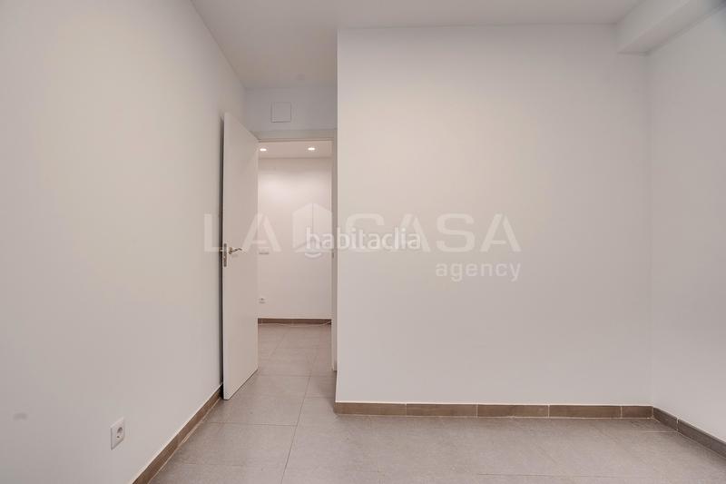Foto 60a6128c-a7a0-4f6b-bdb4-ab6ce6351493. Local commercial dans Sagrada Família Barcelona Foto 60a6128c-a7a0-4f6b-bdb4-ab6ce6351493. Local commercial dans Sagrada Família Barcelona