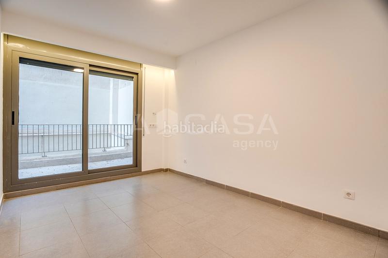 Foto e10118df-ee8b-4d01-a739-275d79eb745a. Local commercial dans Sagrada Família Barcelona Foto e10118df-ee8b-4d01-a739-275d79eb745a. Local commercial dans Sagrada Família Barcelona