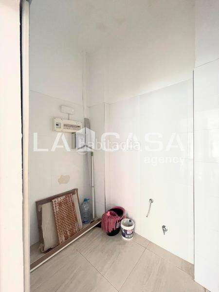 Foto 97d71b34-e6d2-4304-b62b-ccc75a29265c. Local comercial local en venta en avenida dalfons xiii en Badalona Foto 97d71b34-e6d2-4304-b62b-ccc75a29265c. Local comercial local en venta en avenida dalfons xiii en Badalona