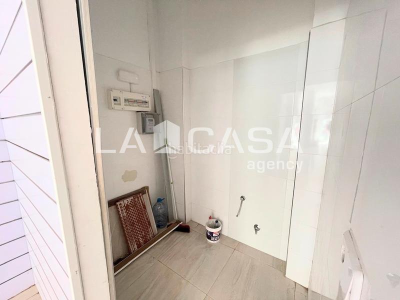 Foto a7e62270-0d26-4697-a599-ec17d92fc4cd. Local comercial local en venta en avenida dalfons xiii en Badalona Foto a7e62270-0d26-4697-a599-ec17d92fc4cd. Local comercial local en venta en avenida dalfons xiii en Badalona