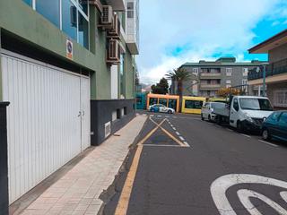 Aparcament cotxe a Calle la seguidilla 2. Vendo garaje amplio de coche mas trastero. Aparcament cotxe a Calle la seguidilla 2. Vendo garaje amplio de coche mas trastero.