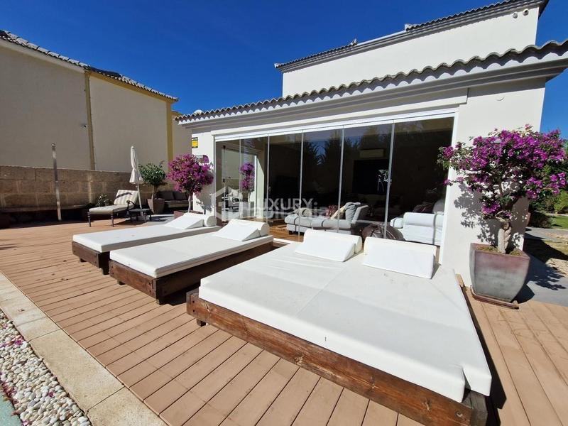 Foto e78f5319-080d-4249-a454-0824a919baf9. Chalet villa en el madroñal costa en Playa Fañabé Alto Adeje Foto e78f5319-080d-4249-a454-0824a919baf9. Chalet villa en el madroñal costa en Playa Fañabé Alto Adeje