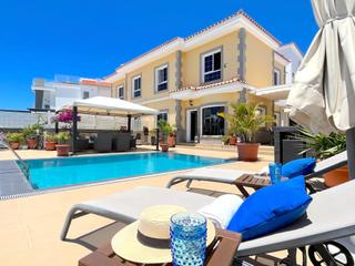 Casa adossada  Datana. Elegante villa adosada con amplias áreas exteriores, piscina cli Casa adossada  Datana. Elegante villa adosada con amplias áreas exteriores, piscina cli