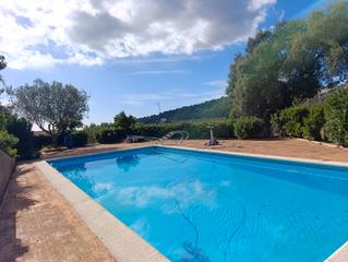 Chalet en Sant Cebrià de Vallalta. Gran casa con piscina - rodeada de naturaleza Chalet en Sant Cebrià de Vallalta. Gran casa con piscina - rodeada de naturaleza